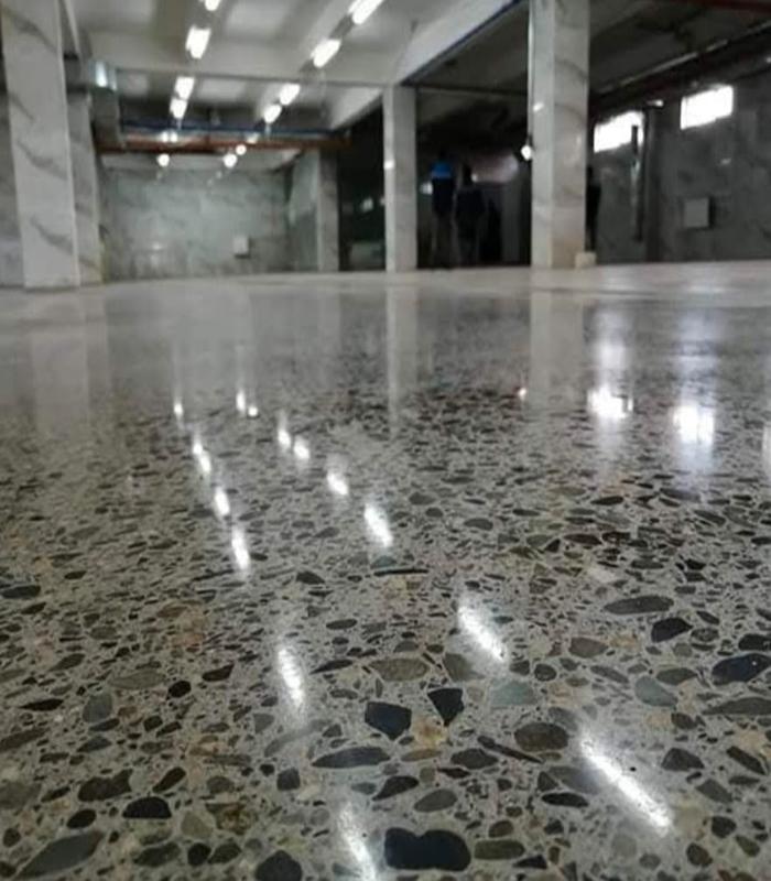 Tam parlak yüzey uygulaması